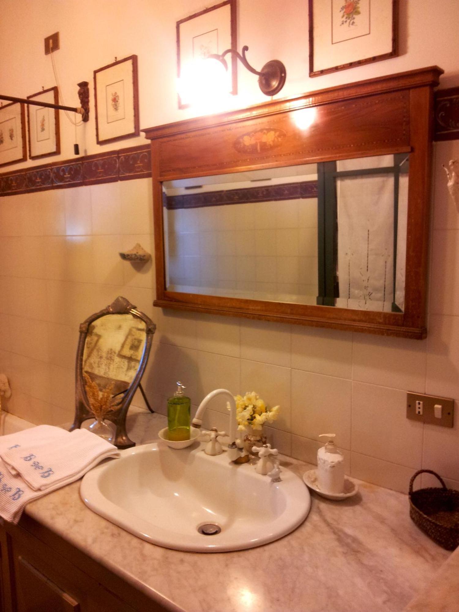 Relais De Charme - B&B Short Lets La Casa Di Francesca Sant'Agata Li Battiati Phòng bức ảnh